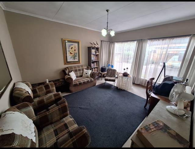 3 BEDROOM HOUSE FOR SALE IN VANDERBIJLPARK SW 2